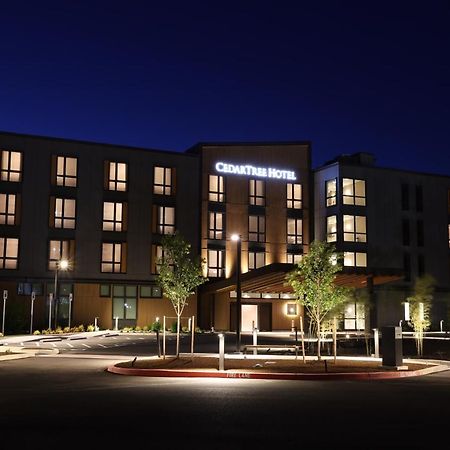 Cedartree Hotel Portland Hillsboro Exterior photo