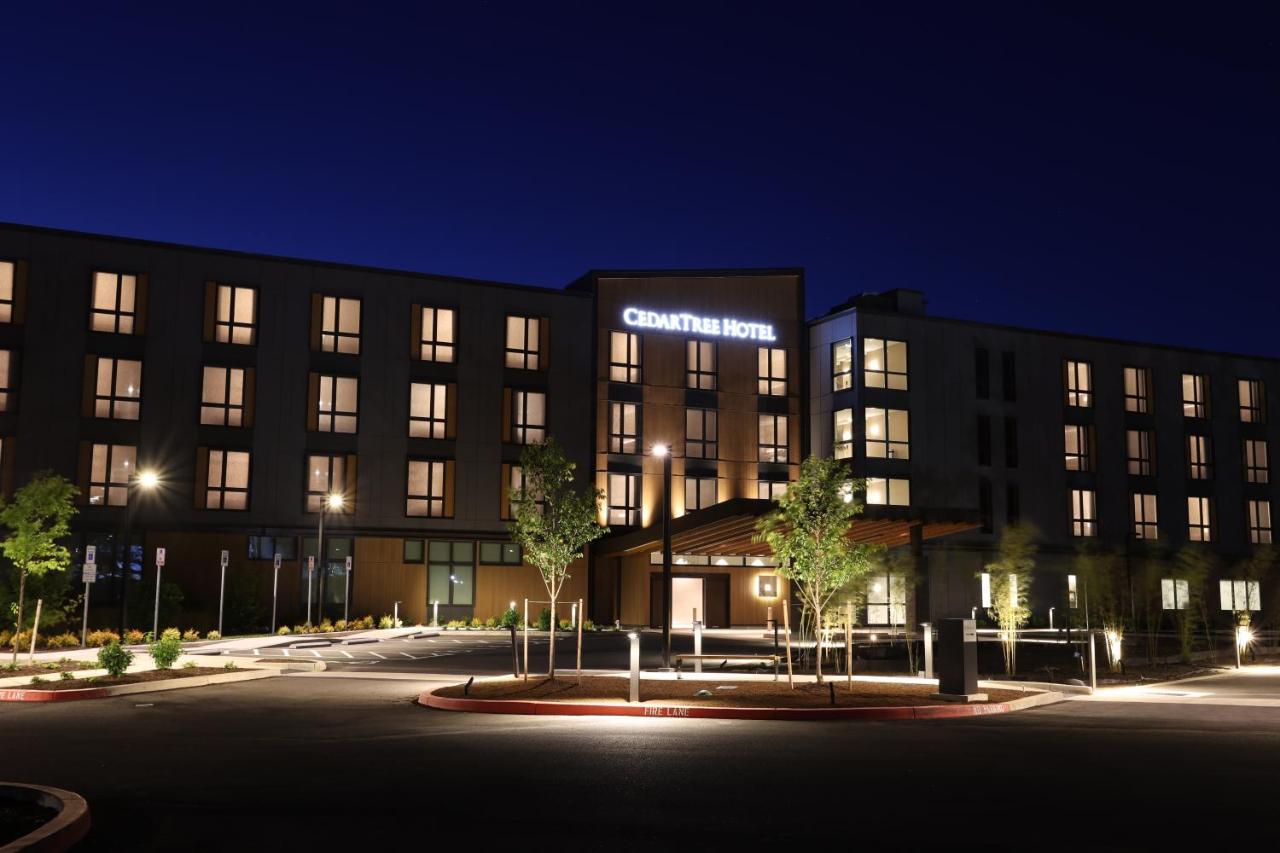 Cedartree Hotel Portland Hillsboro Exterior photo